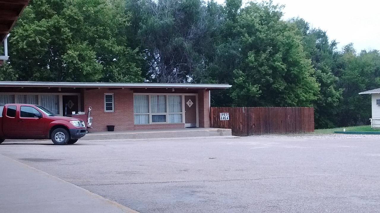 Cedar Inn McCook Exterior photo